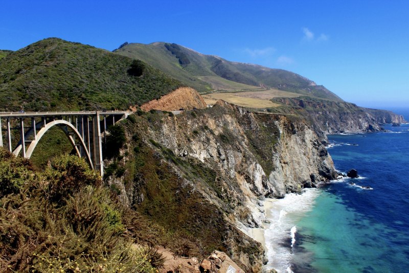 Ponte na Pacific Coast Highway, California. Foto: Alice Sverker / Shutterstock.com