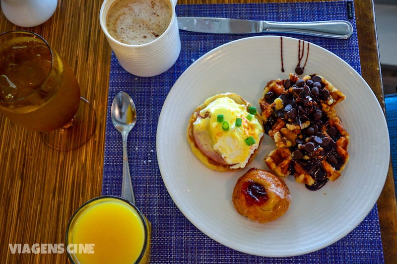 Um daqueles pratos bonitinhos que a gente só monta para tirar foto, no café da manhã do Marriott. O prato na realidade era sempre um pouco mais cheio
