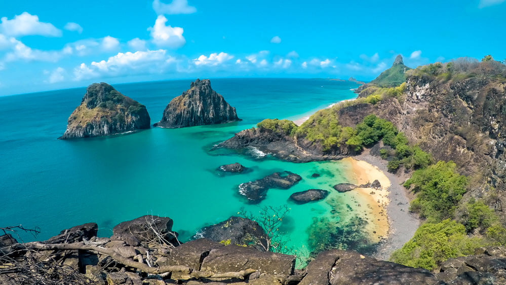 Praia do Sancho - Fernando de Noronha | Trilhas e Turismo