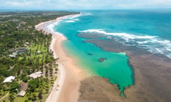 O que fazer em Maraú, Bahia: Praia de Taipu de Fora e Barra Grande