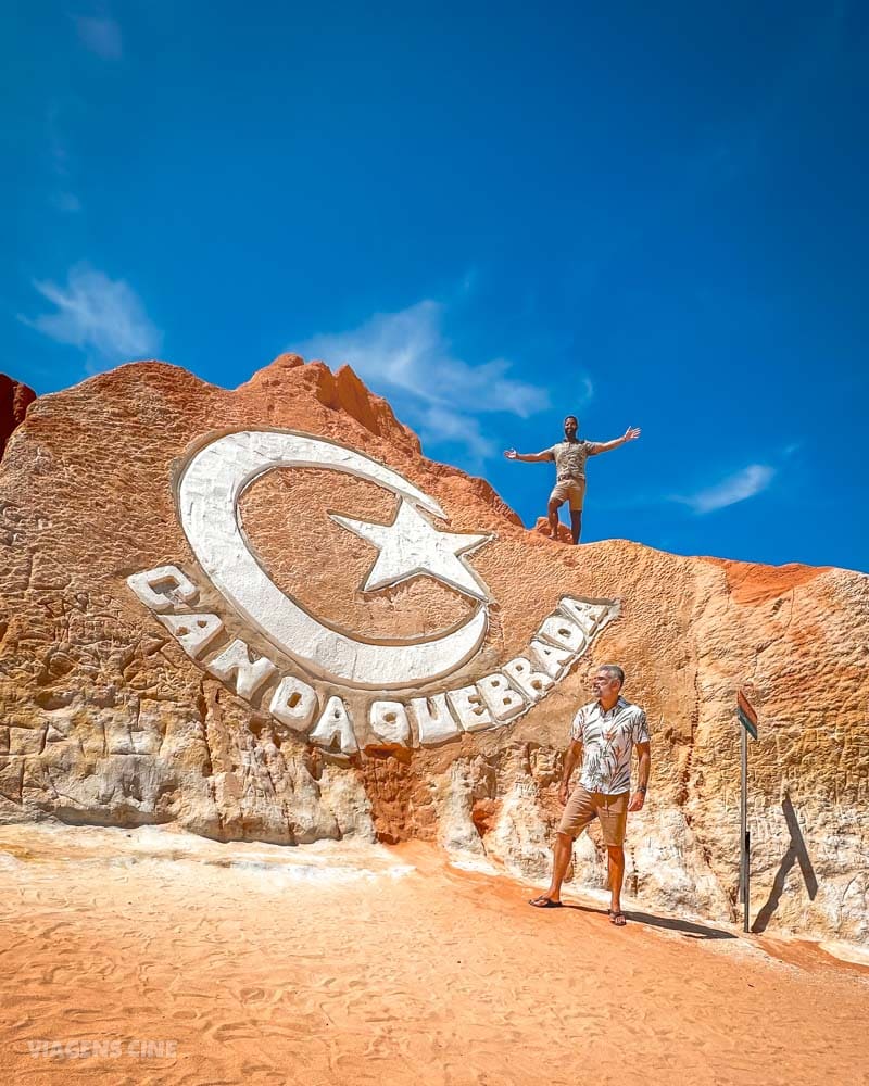 O que fazer em Canoa Quebrada: Falésias e a Lua e Estrela