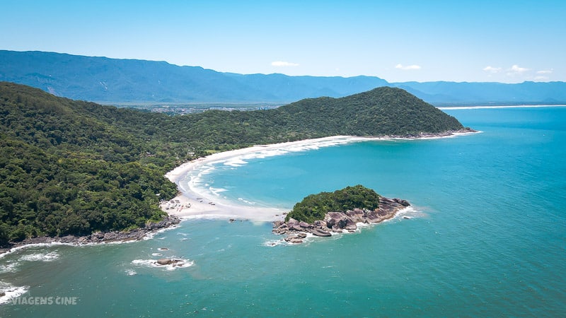 Prainha Branca no Guarujá, na divisa com Bertioga